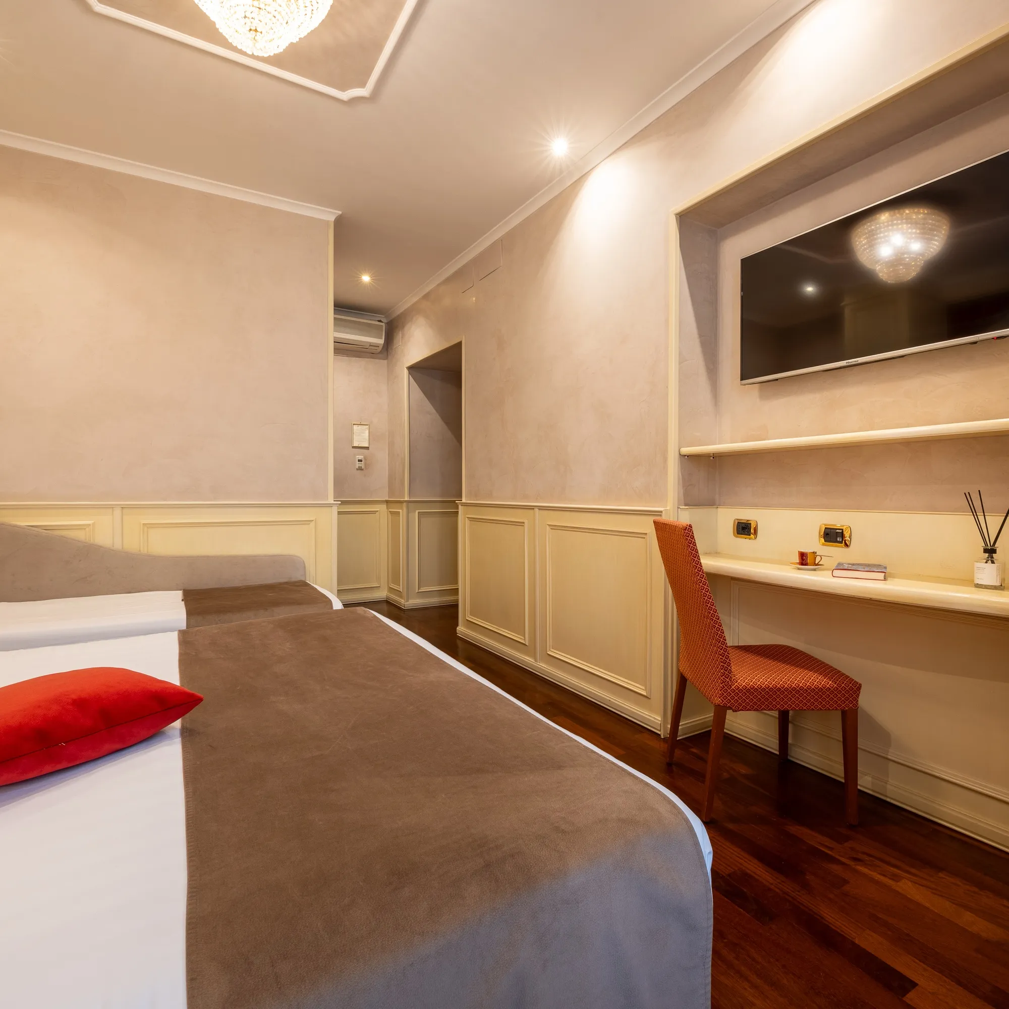 Viminale-Hill-Inn-Hotel-Roma-VH24-tripla 105 - 1-quadrata
